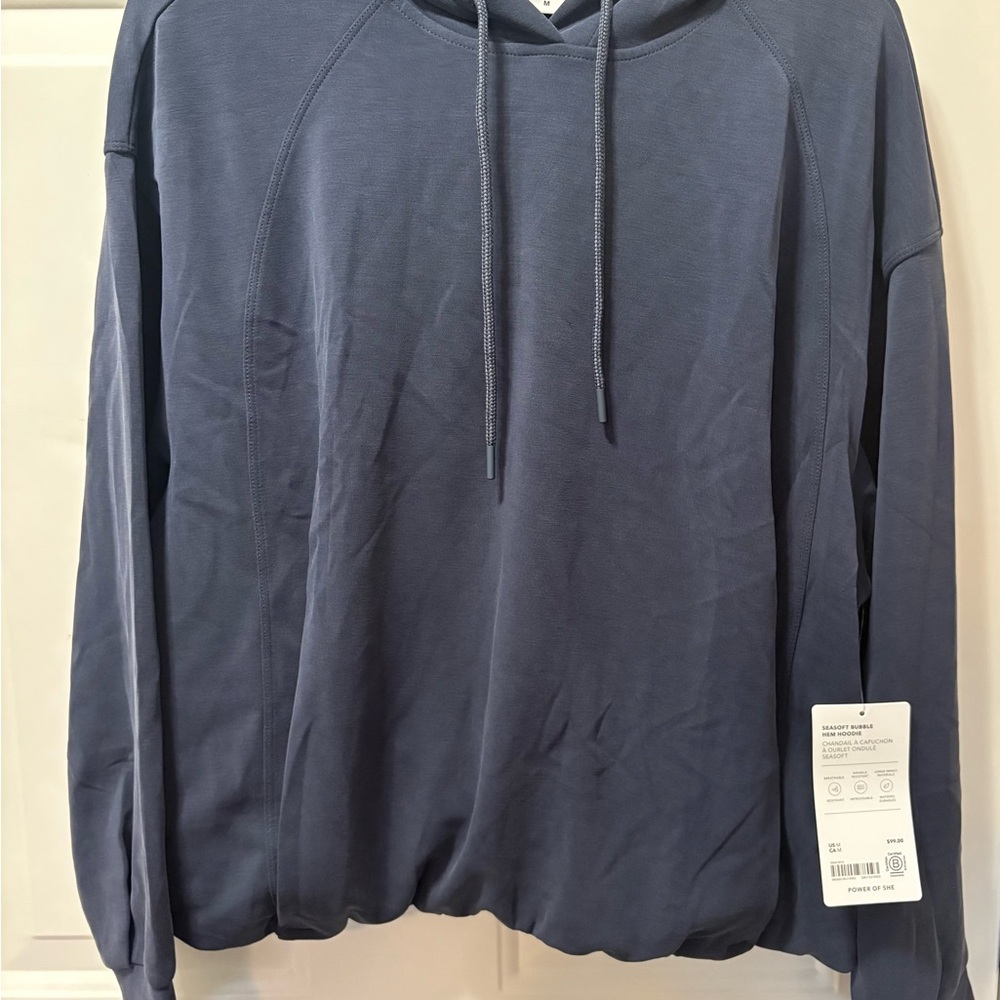 Athleta Women’s Navy seasoft bubble hem hoodie - M